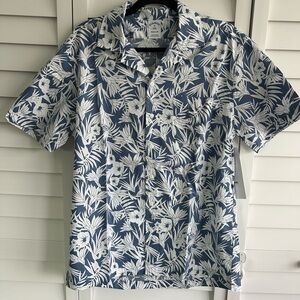 NWT Brooks Brothers Blue and White Floral Casual Button Down Shirt